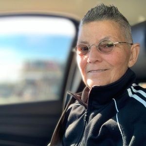 Meet your Posher, Lorie